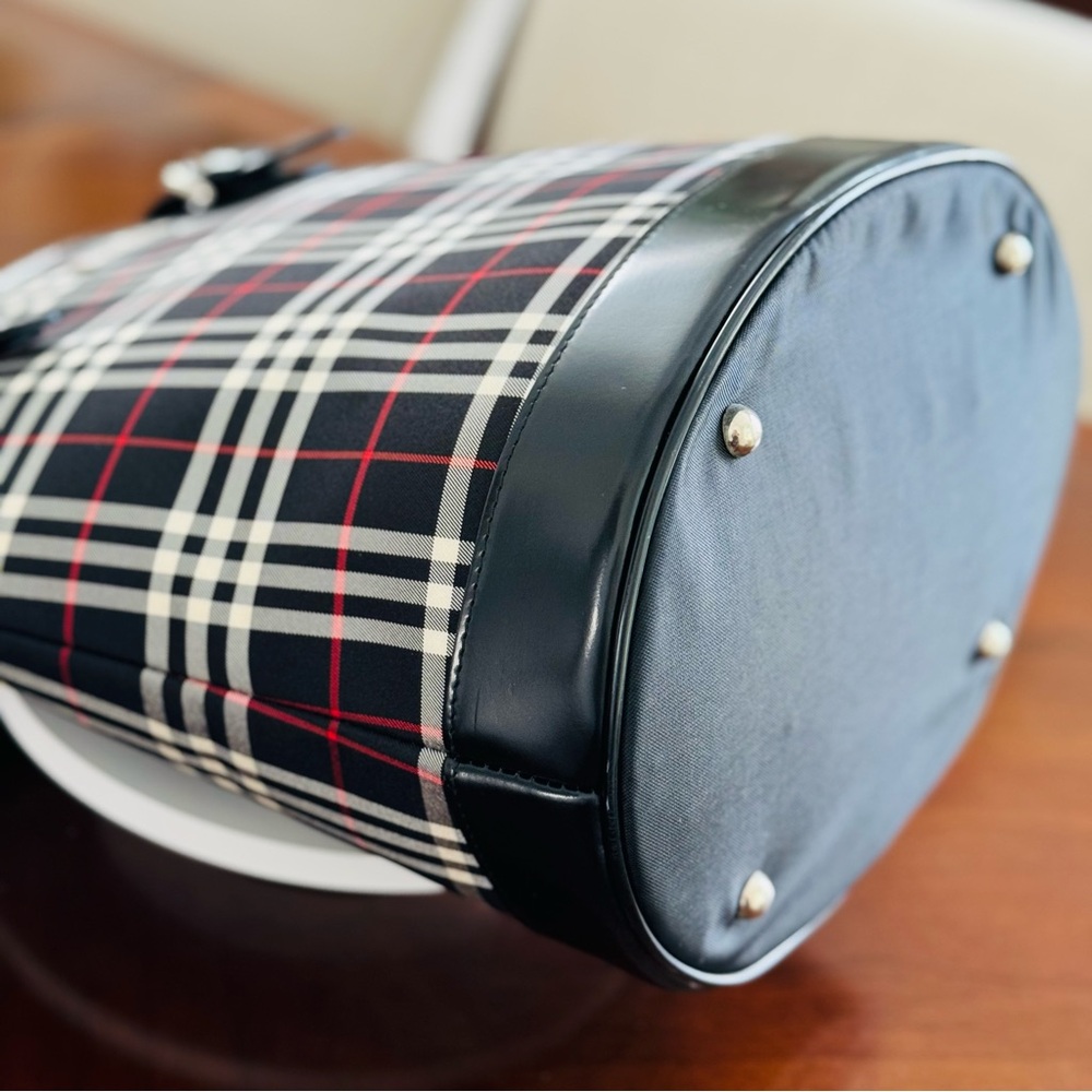 Burberrys Vintage Blue Label Nova Check Bucket/Tote Bag - Picture 11 of 17